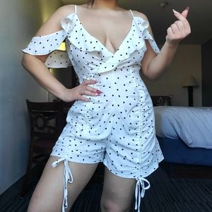 Nasty Gal b&w cold shoulder heart romper 🖤🤍